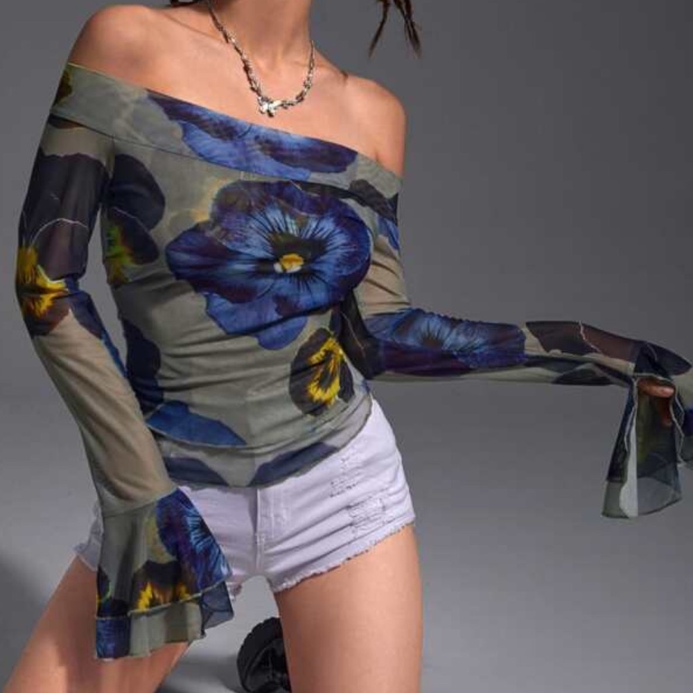 SHEIN Blue Floral Off-Shoulder Blouse